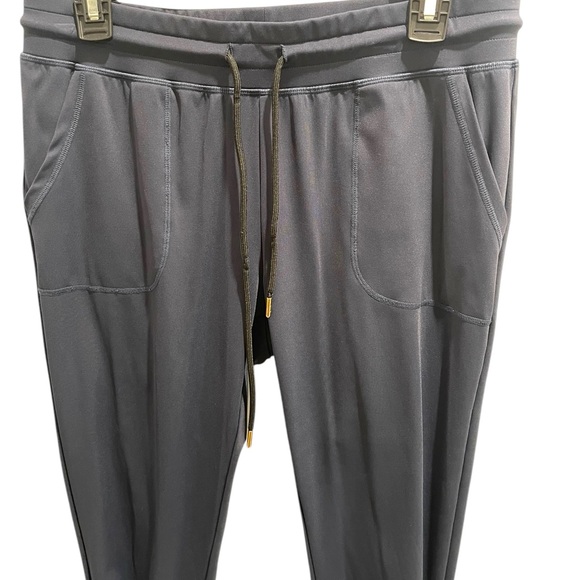 Sold dont buy Joggers Draw String Pants Pockets Zip Hem Navy Blue Women’s Size M - Picture 3 of 15